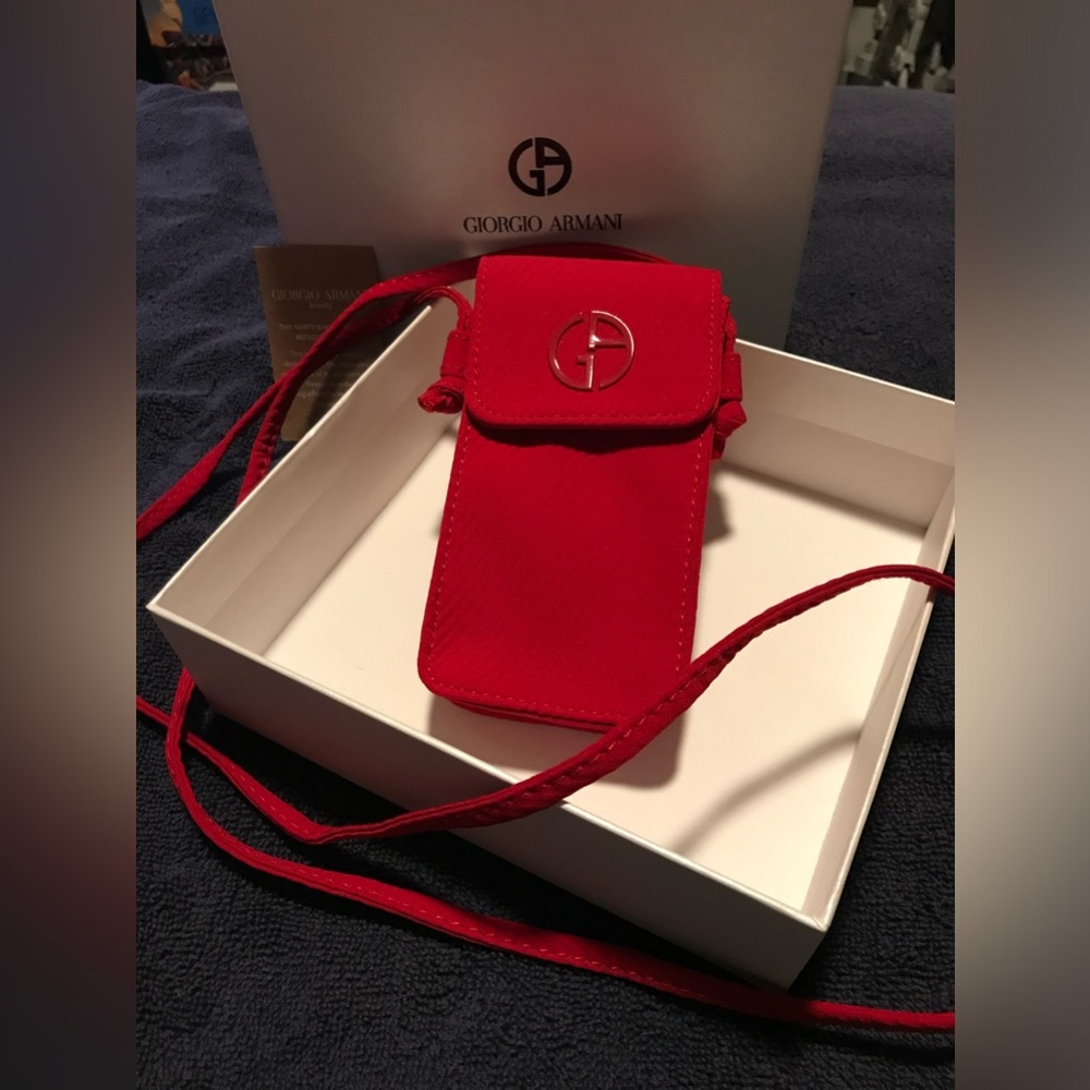 GIORGIO ARMANI BEAUTY RED VANITY BAG/CROSSBODY (NWT/NIB)